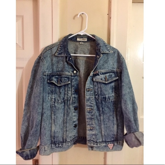 💕SOLD💕 Vintage 90s Guess Jean Jacket - Picture 3 of 7